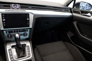 Volkswagen Passat 1.6 TDI 88KW DSG ADVANCE 4P