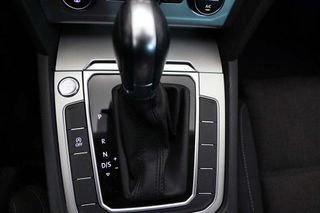 Volkswagen Passat 1.6 TDI 88KW DSG ADVANCE 4P