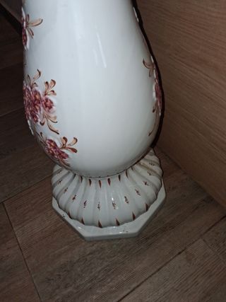 Maceta cerámica con pie - Decorativa