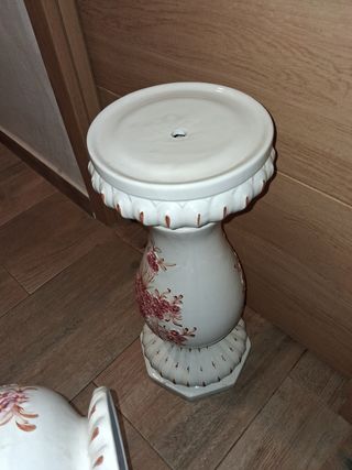 Maceta cerámica con pie - Decorativa
