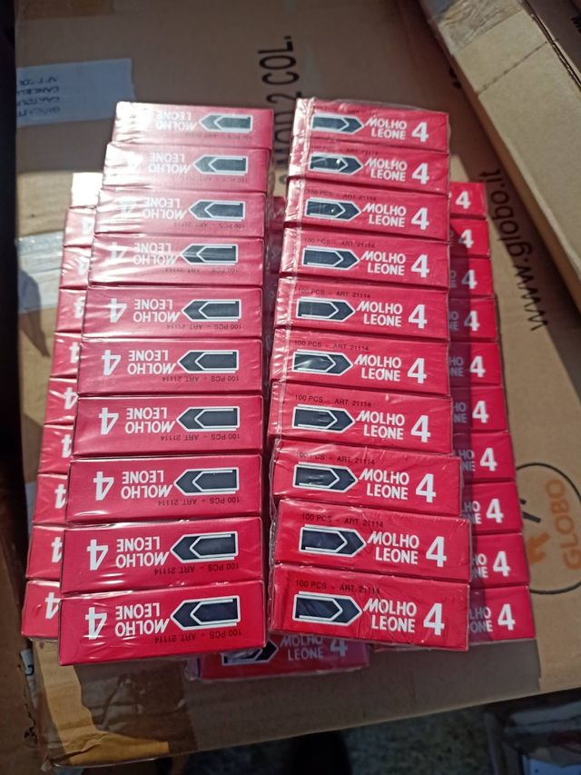 Molho Leone - 4 Confezioni Graffette una 7euro 