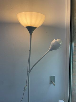 Lampara pie Ikea blanca - 2 luces