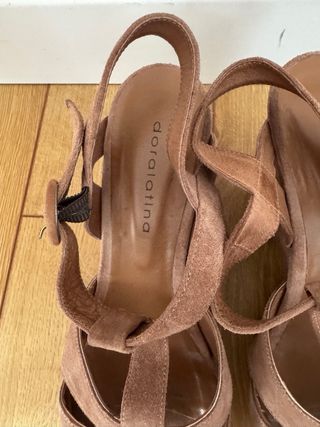 Sandalias Doralatina Cuña Camel 40