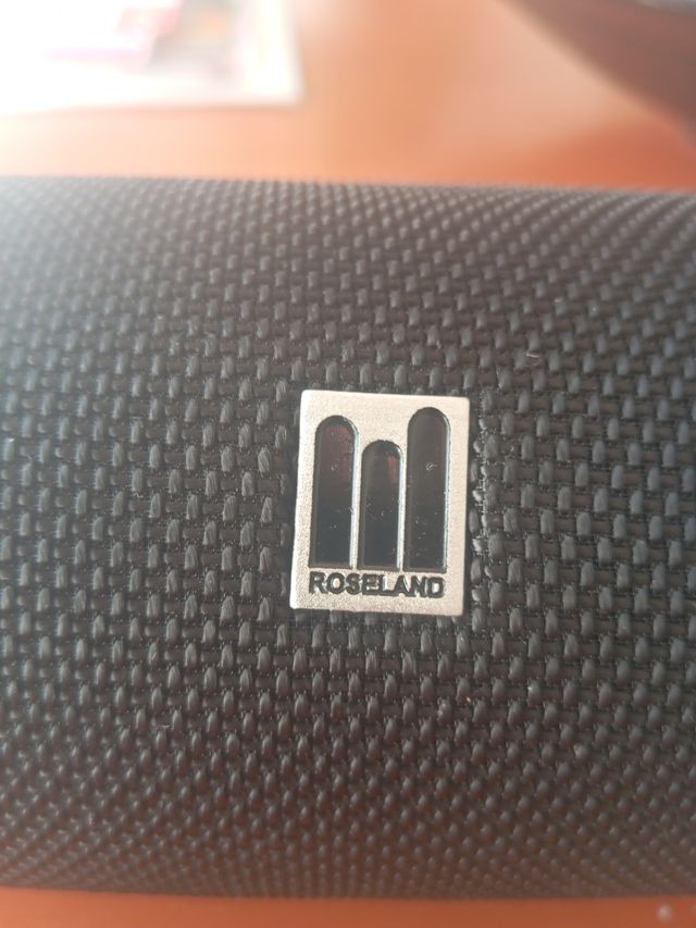 Altavoz Roseland portátil negro