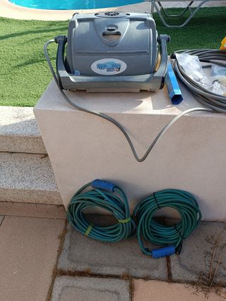 Robot limpiafondos Typhoon Top 55