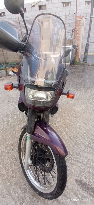 Kawasaki KLE 500 - Moto Trail