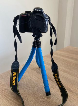 Nikon D3300 + objetivo 18-55mm