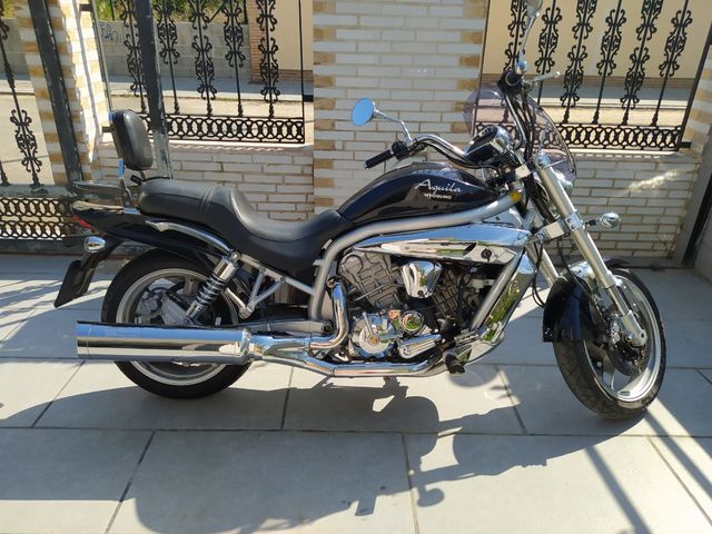 Hyosung Aquila 650 Custom