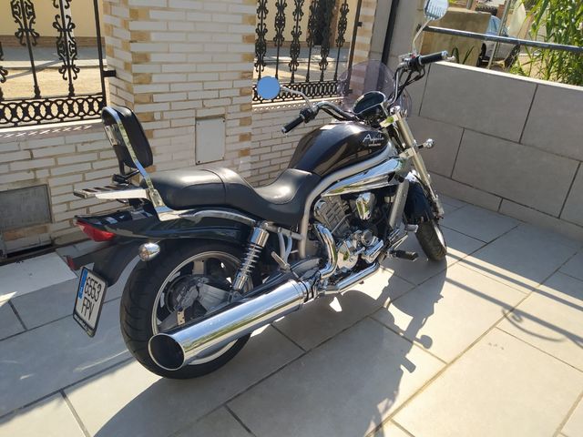 Hyosung Aquila 650 Custom