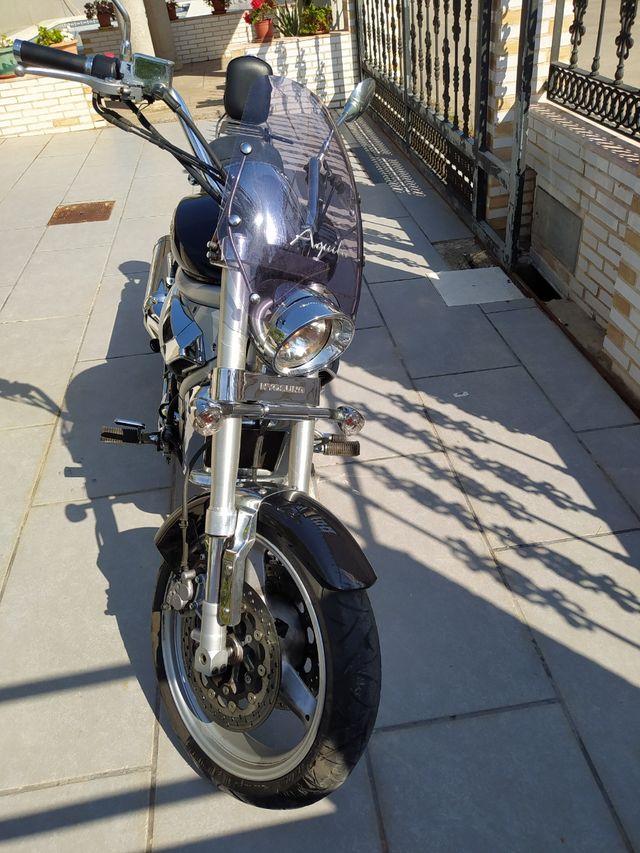 Hyosung Aquila 650 Custom