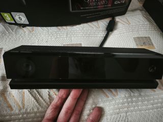 Xbox One + Kinect + Volante + cuffie + 5 giochi