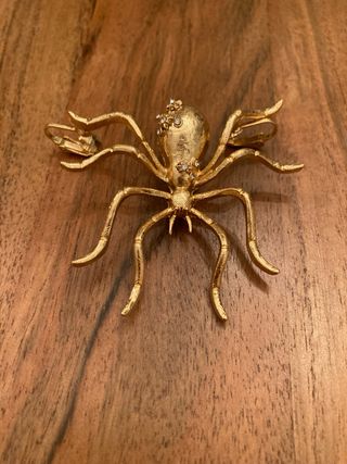 Ear cuff araña Zara dorados