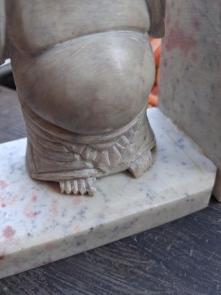 Reggilibri Budda in marmo