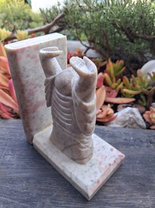 Reggilibri Budda in marmo