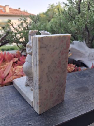 Reggilibri Budda in marmo