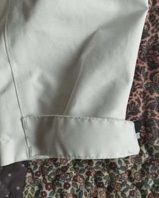 Chaqueta blanca cortavientos