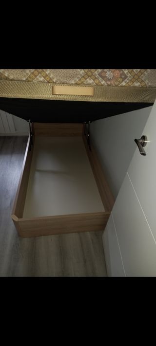 Alquilo habitación en las fuentes