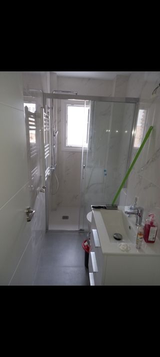 Alquilo habitación en las fuentes