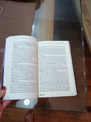 Noesi. Textos de filosofia per a les PAU 2025