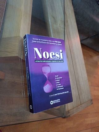 Noesi. Textos de filosofia per a les PAU 2025