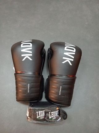 Guantes boxeo y Leone vendas