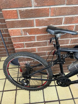 Bicicleta montaña doble suspensión