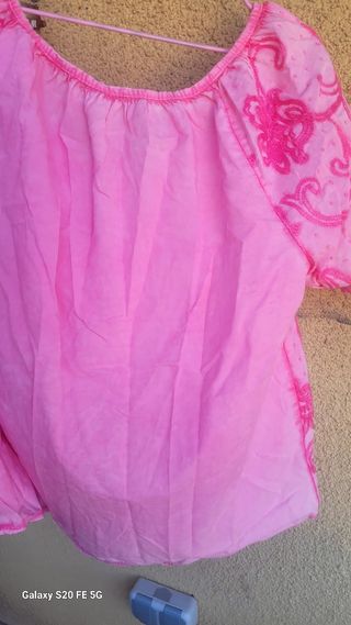 Blusa rosa verano