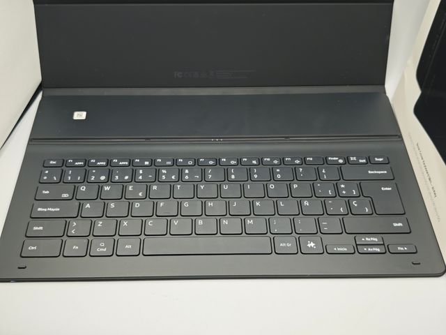 Samsung Book Cover Slim AI Key Tab s9 y S10 Ultra