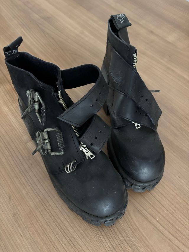 Botas Metal negras