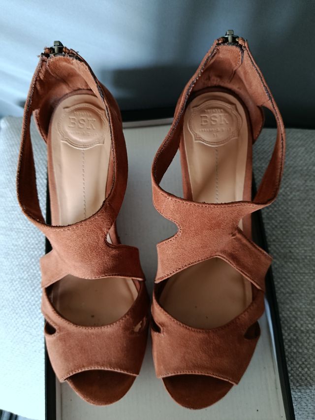 Sandalias cuña BSK ante marrón 39