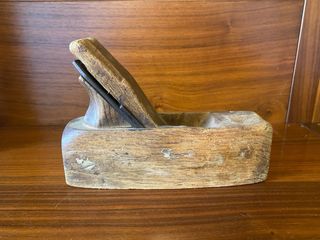 cepillo antiguo de madera