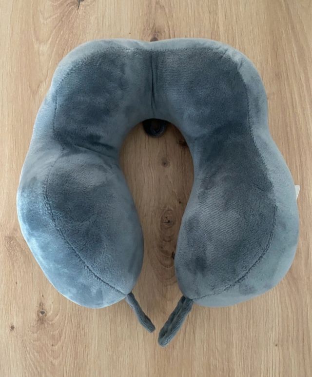 Almohada Cuello Gris - Ale-Hop