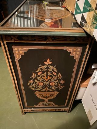 Cómoda marroquí pintada a mano