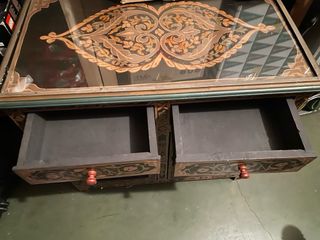 Cómoda marroquí pintada a mano