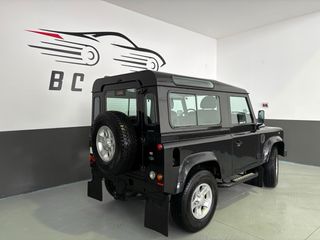 Land Rover Defender 2013