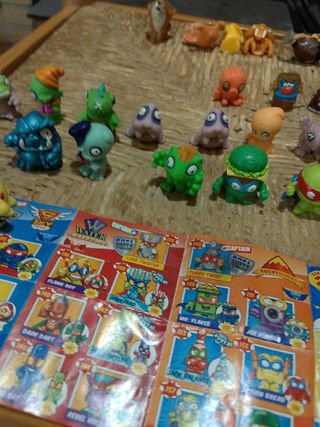 SuperZings: 26 figuras más folleto Y lo de mas