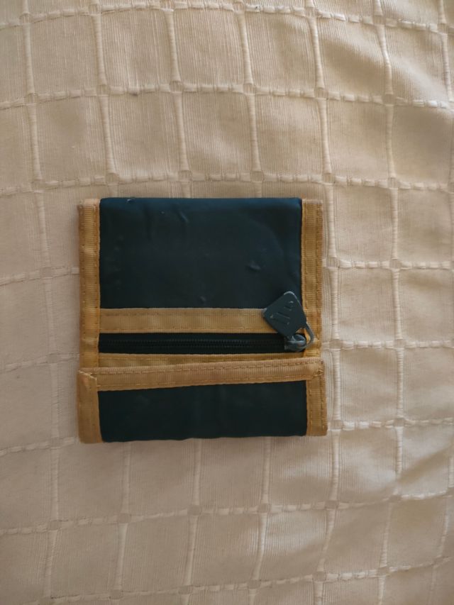 Cartera Adidas Vintage Verde-Dorada