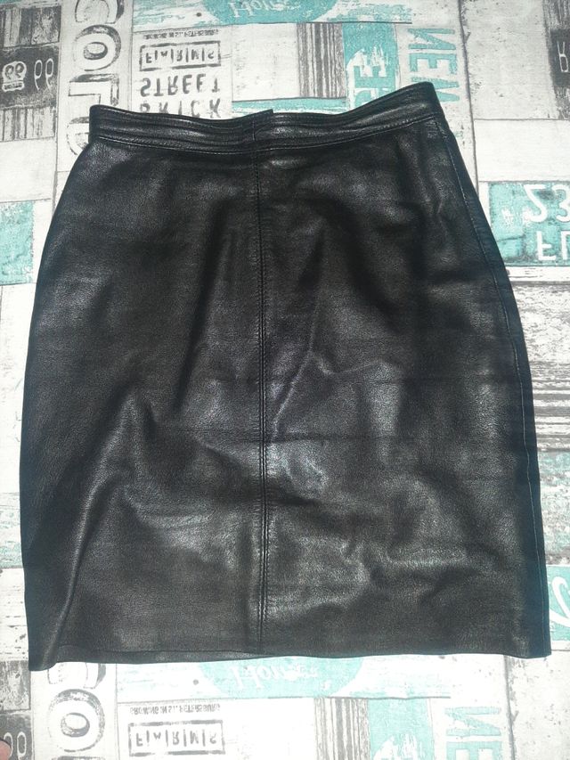 Gonna corta in vera pelle!