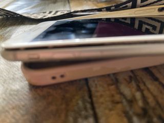 iPhone 8 Plus Gold - 64GB NO REGATEADORES