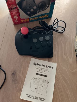 Mega Drive 2 + juegos y mandos