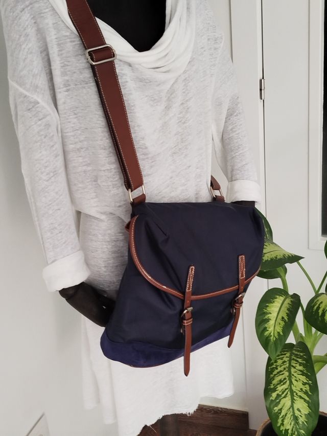 Bolso Zara bandolera azul marino