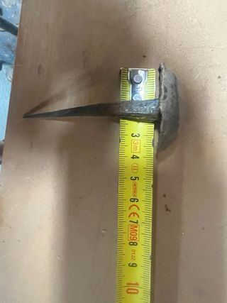 Clavos de forja antiguos