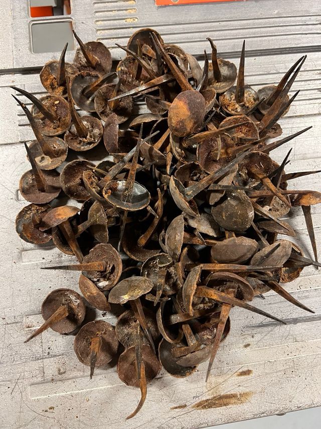 Clavos de forja antiguos