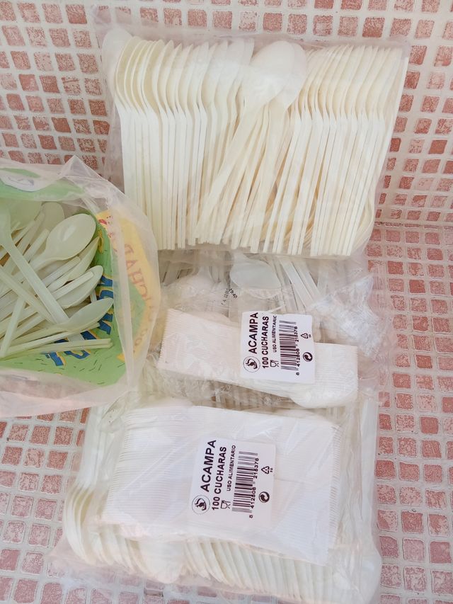 CUCHARAS PLASTICO