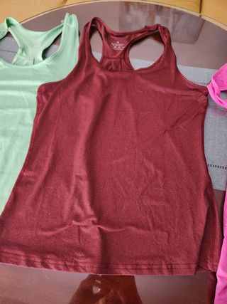 3 Camisetas Deporte Licra - Talla M. Sin estrenar