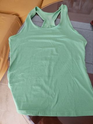 3 Camisetas Deporte Licra - Talla M. Sin estrenar