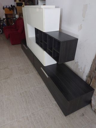 Mueble TV blanco y negro