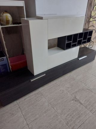 Mueble TV blanco y negro