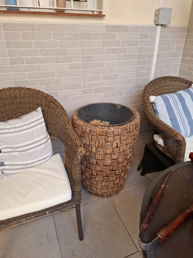 Macetero mimbre marrón