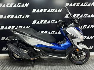 Honda Forza 125 - Moto Scooter